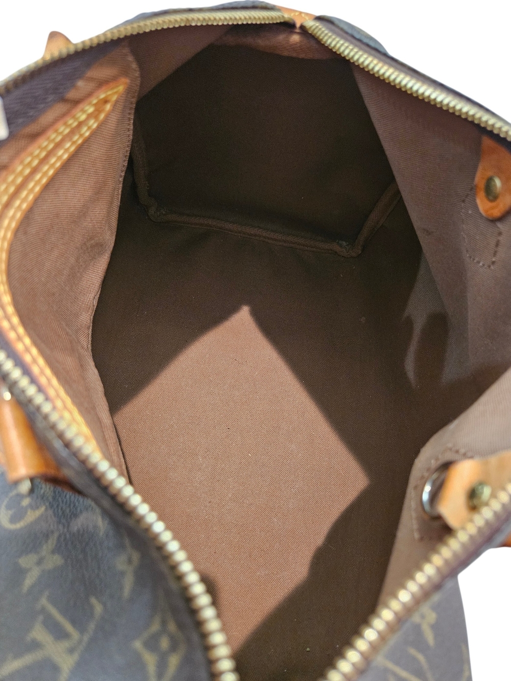Louis Vuitton Monogram Speedy 30 - Picture 12 of 14